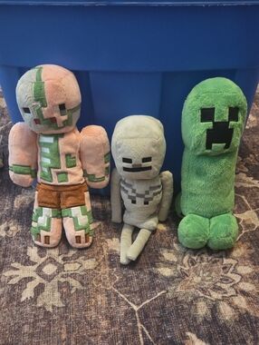 Minecraft Plush Creeper, Skeleton & Golem Set - Green, Gray, Tan